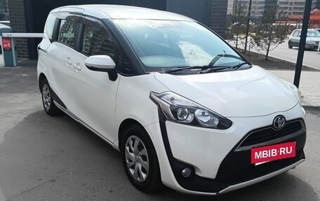 Toyota Sienta II, 2018 год, 1 200 000 рублей, 4 фотография