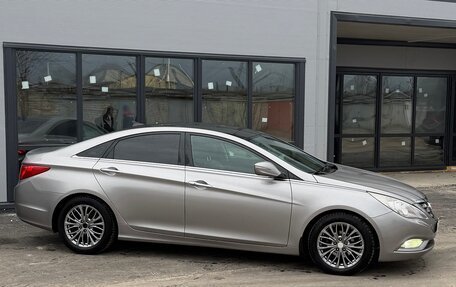 Hyundai Sonata VI, 2012 год, 1 050 000 рублей, 2 фотография