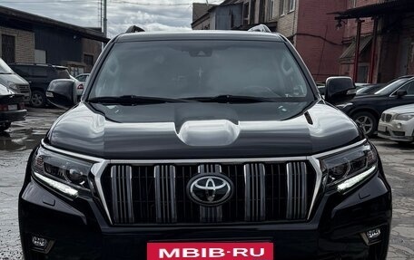 Toyota Land Cruiser Prado 150 рестайлинг 2, 2022 год, 6 950 000 рублей, 2 фотография