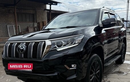 Toyota Land Cruiser Prado 150 рестайлинг 2, 2022 год, 6 950 000 рублей, 3 фотография