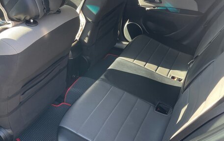 Chevrolet Cruze II, 2011 год, 525 000 рублей, 10 фотография