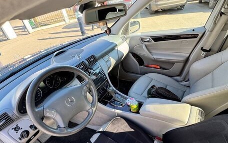 Mercedes-Benz C-Класс, 2004 год, 850 000 рублей, 5 фотография