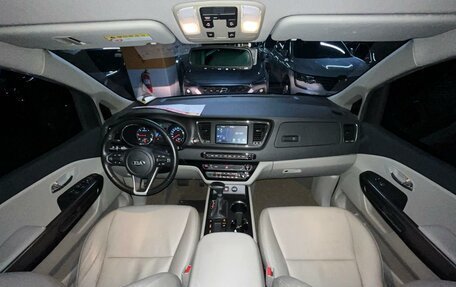 KIA Carnival III, 2019 год, 2 650 000 рублей, 23 фотография
