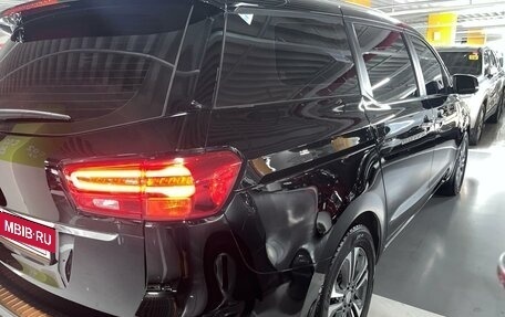 KIA Carnival III, 2019 год, 2 650 000 рублей, 32 фотография