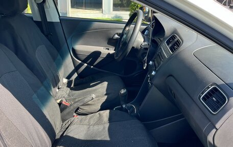 Volkswagen Polo VI (EU Market), 2011 год, 430 000 рублей, 13 фотография