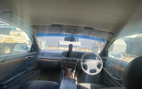 Nissan Gloria XI, 2000 год, 350 000 рублей, 4 фотография