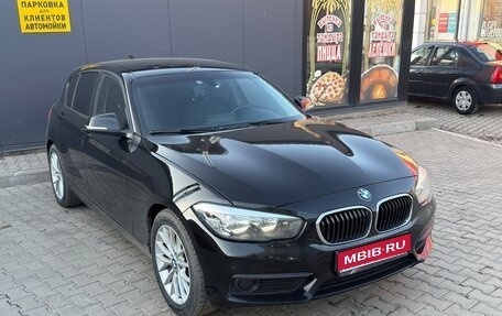 BMW 1 серия, 2018 год, 2 300 000 рублей, 1 фотография