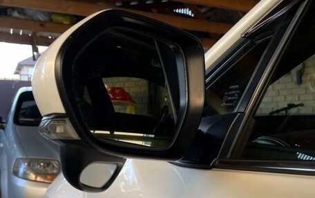 Toyota C-HR I рестайлинг, 2017 год, 2 150 000 рублей, 2 фотография