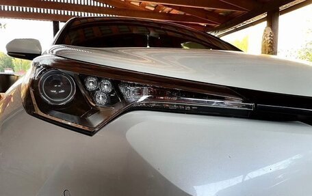 Toyota C-HR I рестайлинг, 2017 год, 2 150 000 рублей, 6 фотография