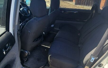 Toyota Ipsum II, 2003 год, 650 000 рублей, 10 фотография