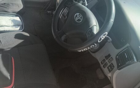 Toyota Ipsum II, 2003 год, 650 000 рублей, 6 фотография