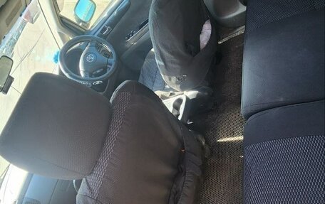 Toyota Ipsum II, 2003 год, 650 000 рублей, 11 фотография