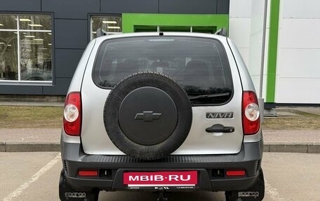 Chevrolet Niva I рестайлинг, 2015 год, 699 000 рублей, 6 фотография