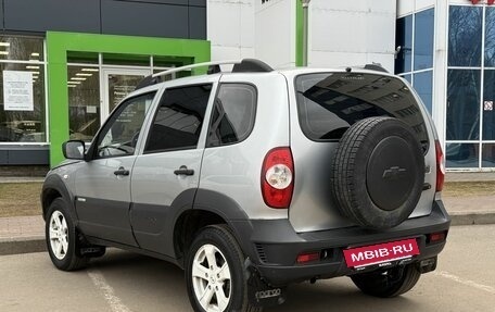 Chevrolet Niva I рестайлинг, 2015 год, 699 000 рублей, 7 фотография