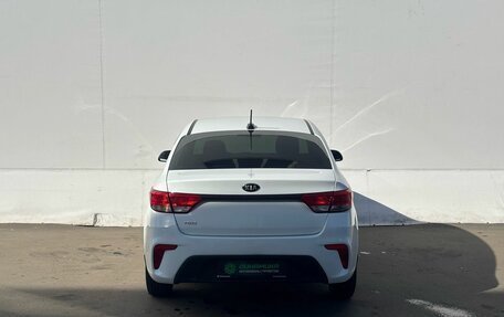 KIA Rio IV, 2018 год, 895 000 рублей, 6 фотография