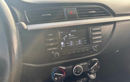 KIA Rio IV, 2018 год, 895 000 рублей, 14 фотография