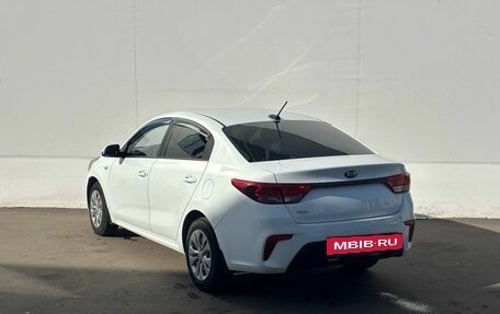 KIA Rio IV, 2018 год, 895 000 рублей, 7 фотография