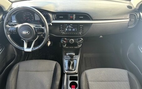 KIA Rio IV, 2018 год, 895 000 рублей, 16 фотография