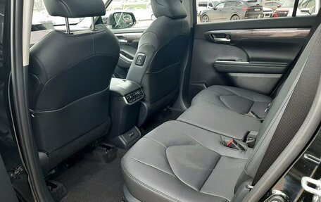 Toyota Highlander, 2025 год, 5 680 000 рублей, 14 фотография