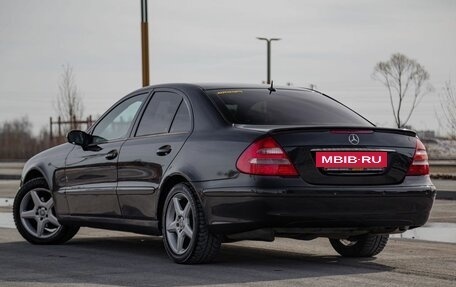 Mercedes-Benz E-Класс, 2003 год, 835 000 рублей, 3 фотография