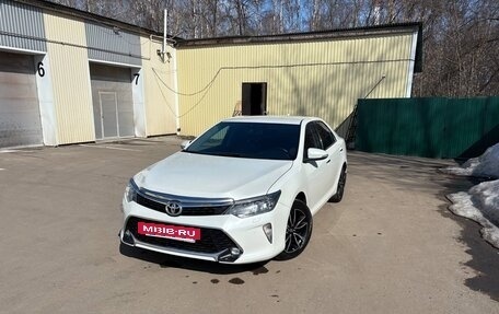 Toyota Camry, 2017 год, 2 350 000 рублей, 5 фотография