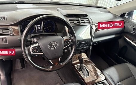 Toyota Camry, 2017 год, 2 350 000 рублей, 10 фотография