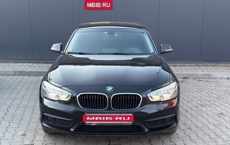 BMW 1 серия, 2018 год, 2 300 000 рублей, 2 фотография