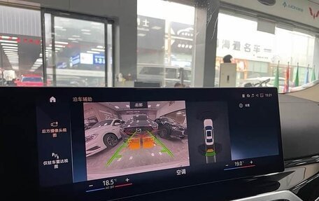 BMW 3 серия, 2023 год, 3 580 000 рублей, 13 фотография