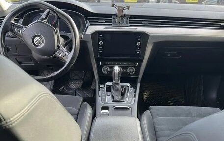 Volkswagen Passat B8 рестайлинг, 2017 год, 1 990 000 рублей, 11 фотография