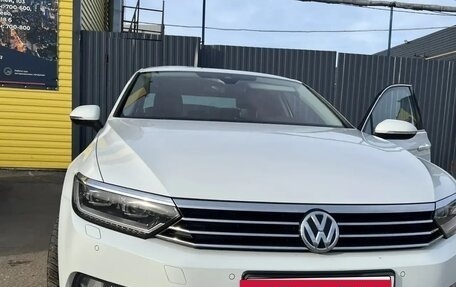 Volkswagen Passat B8 рестайлинг, 2017 год, 1 990 000 рублей, 4 фотография
