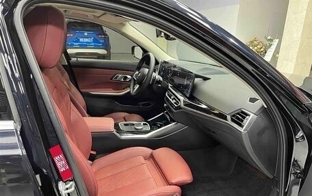 BMW 3 серия, 2023 год, 3 590 000 рублей, 10 фотография