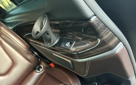 Mercedes-Benz V-Класс, 2018 год, 3 600 000 рублей, 15 фотография