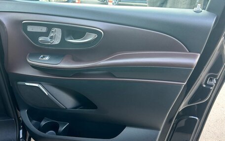Mercedes-Benz V-Класс, 2018 год, 3 600 000 рублей, 28 фотография