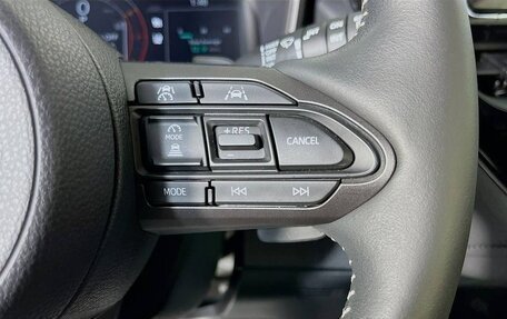 Toyota Corolla, 2025 год, 6 900 000 рублей, 10 фотография