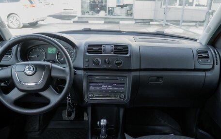 Skoda Fabia II, 2011 год, 594 300 рублей, 12 фотография