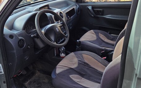 Peugeot Partner II рестайлинг 2, 2010 год, 300 000 рублей, 7 фотография