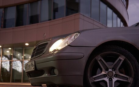 Mercedes-Benz C-Класс, 2003 год, 600 000 рублей, 10 фотография