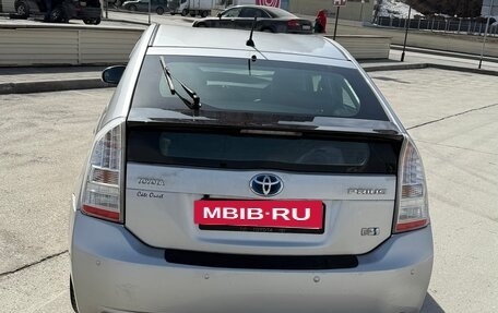 Toyota Prius, 2010 год, 995 000 рублей, 3 фотография