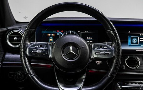 Mercedes-Benz E-Класс, 2019 год, 2 949 000 рублей, 19 фотография