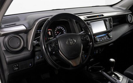 Toyota RAV4, 2018 год, 2 779 000 рублей, 10 фотография