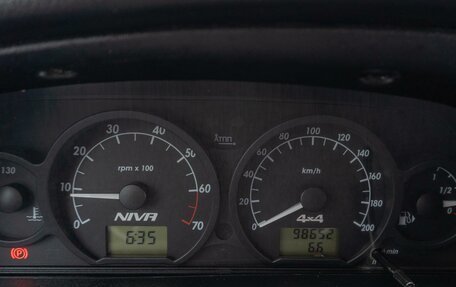 Chevrolet Niva I рестайлинг, 2018 год, 879 000 рублей, 21 фотография