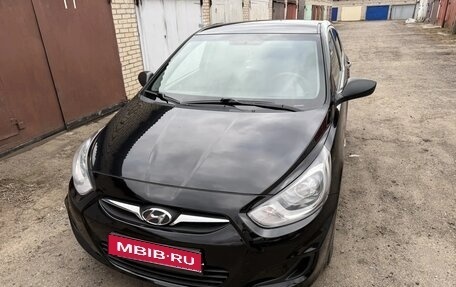 Hyundai Solaris II рестайлинг, 2014 год, 949 000 рублей, 1 фотография