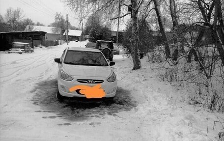 Hyundai Solaris II рестайлинг, 2012 год, 570 000 рублей, 3 фотография