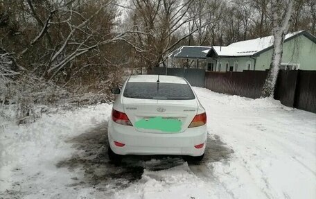 Hyundai Solaris II рестайлинг, 2012 год, 570 000 рублей, 2 фотография