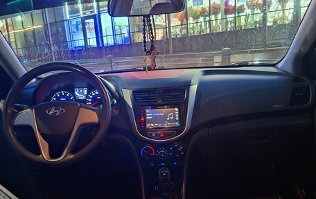 Hyundai Solaris II рестайлинг, 2015 год, 1 150 000 рублей, 6 фотография