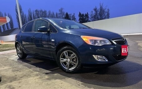 Opel Astra J, 2010 год, 750 000 рублей, 2 фотография