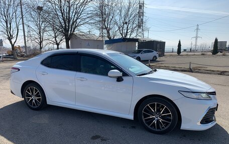 Toyota Camry, 2018 год, 2 300 000 рублей, 4 фотография