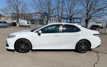 Toyota Camry, 2018 год, 2 300 000 рублей, 2 фотография