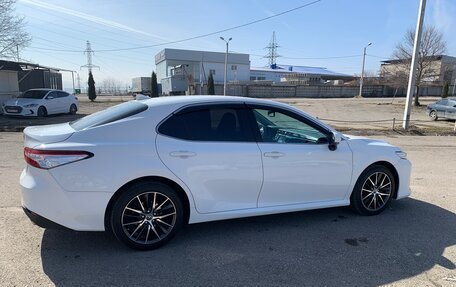 Toyota Camry, 2018 год, 2 300 000 рублей, 3 фотография