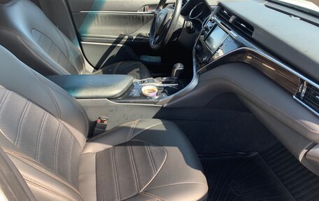 Toyota Camry, 2018 год, 2 300 000 рублей, 14 фотография